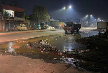 ઓઢવ જીઆઇડીસીમાં ગટરમાંથી કેમિકલયુક્ત પાણી ઉભરાય છે !