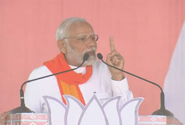 મહેસાણામાં PM મોદીનું સંબોધન : અહીં બનતી ગાડીઓ જપાન જાય છે, પહેલા લોકોના દાંત પીળા હતા હવે નથી રહેતા