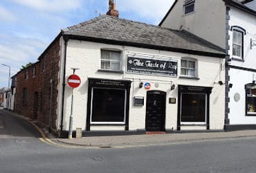 Seven year ban on Indian restaurant owner for hiring illega…
