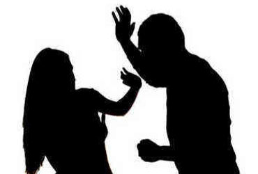 બાળક અમારુ નથી કહીને પતિએ માર મારી પત્નીને તરછોડી