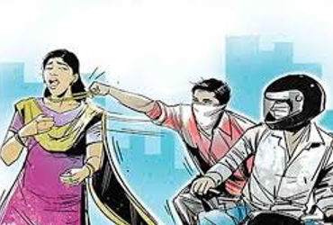 મહિલાને લાફા મારી એક તોલાના સોનાની ચેઇન લૂંટી