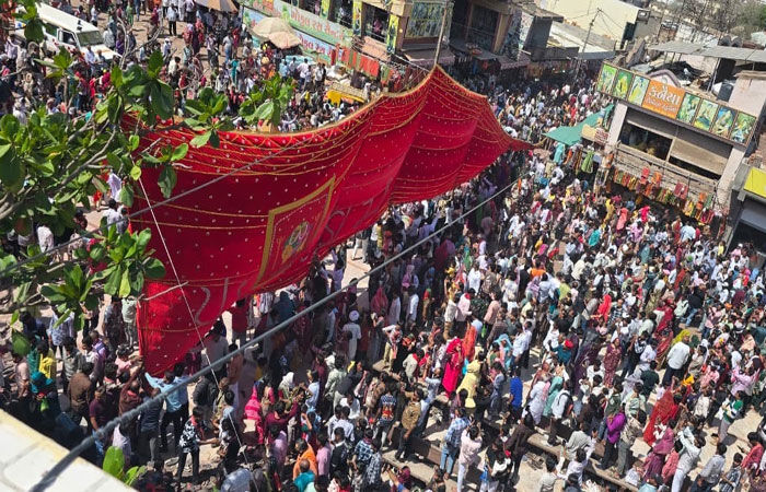 ચોટીલામાં ચૈત્રી પૂનમના મેળામાં 5 લાખ શ્રદ્ધાળુઓ ઉમટયા, અફરાં-તફરી સર્જાઈ