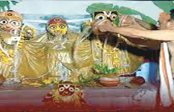 ભગવાનને જ્યારે 14 દિવસની મેડિકલ લીવ અપાય છે... ભગવાનને જ્યારે 14 દિવસની મેડિકલ લીવ અપાય છે...