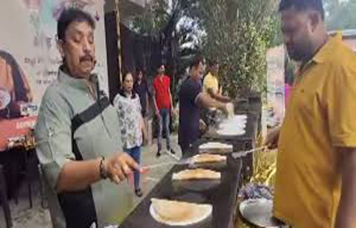 અમરાવતીમાં સતત 25 કલાક ઢોસા બનાવવાનો વિશ્વ વિક્રમ