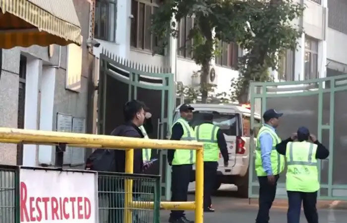 Over 40 schools in Delhi receive bomb threat, students sent home