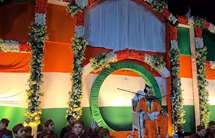 જામનગરમાં સુમરા ચાલી વિસ્તારમાં વાઇઝ શરીફના કાર્યક્રમ દરમિયાન રાષ્ટ્રપ્રેમનો રંગ છવાયો