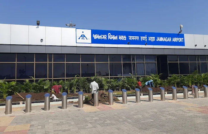 હાર્દિક પંડ્યા રવાના થયાની મિનિટોમાં જ જામનગર એરપોર્ટને બોમ્બથી ઉડાવી દેવાની ધમકી મળી