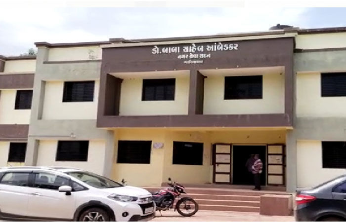 ગારિયાધાર નગરપાલિકામાં દલા તલવાડી વાળી થઇ : 13 કર્મચારીઓને વધારાના કરોડોના ભથ્થા ચુકવાયા