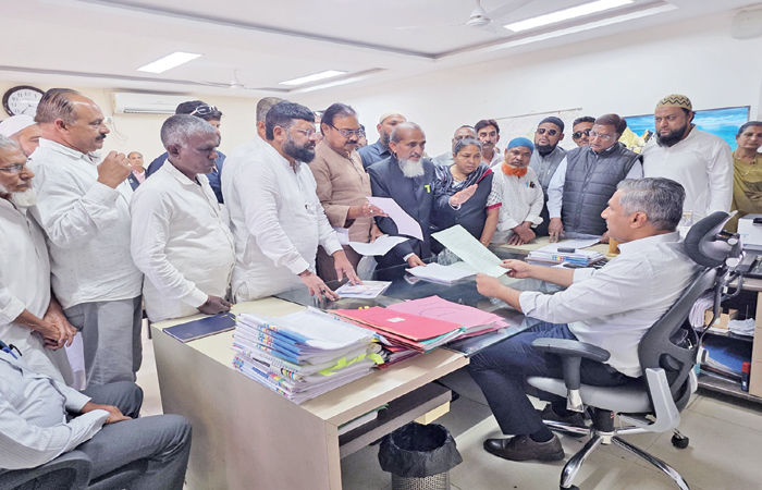 માતર વિધાનસભામાં મતદાર યાદીમાંથી 12,500 થી વધુ નામો કમી કરાયાનો આક્ષેપ : તંત્રની કામગીરી સામે શંકા