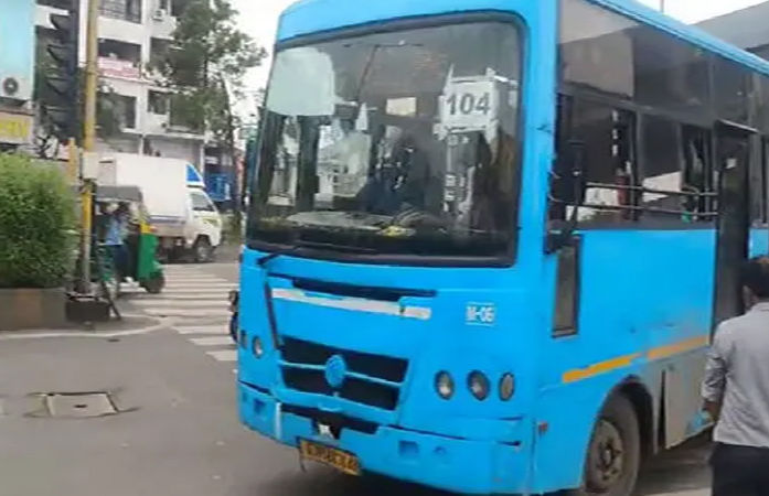 સુરતમાં BRTS અને બાઈક ચાલક વચ્ચે અકસ્માત, બસની અડફેટે આધેડનું ઘટનાસ્થળે મોત