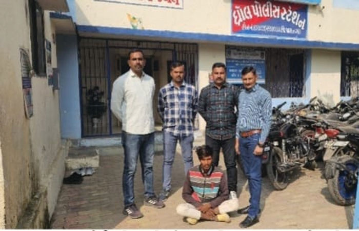 ધ્રોલના પોકસોના ગુનામાં ફરાર પાકા કામનો કેદી સાડા ત્રણ વર્ષે ઝડપાયો