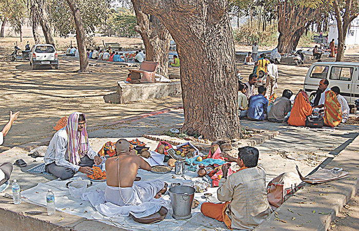 શ્રધ્ધા વ્યક્ત કરવાને શ્રાધ્ધ કહે છે