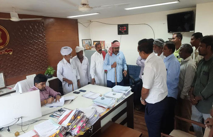 ઉઘરોજ-રાણીપુરા કેનાલમાં પાણી ન મળતા ખેડૂતોમાં રોષ ઃ આવેદન આપ્યું