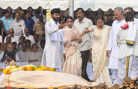 Maharashtra mourns: Deputy CM Ajit Pawar cremated with full State honours