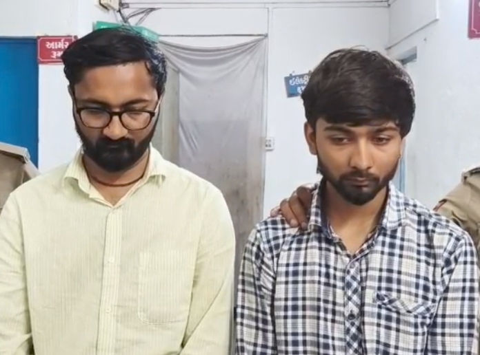 ડિજિટલ એરેસ્ટની ધમકીથી આત્મહત્યાના કેસમાં બંનેને રિમાન્ડ  કંબોડિયાની ગેંગ માટે સુરતના બંને શખ્સોએ ૪૩૮ સીમકાર્ડ ખરીદ્યા હતા