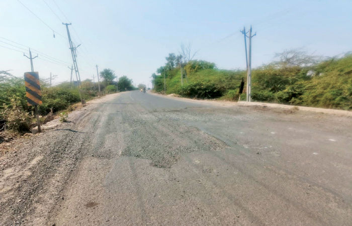 પાટડી-ખારાઘોડાનો રોડ એક વર્ષથી મંજૂર છતાં કામગીરી શરૂ ન કરાઇ
