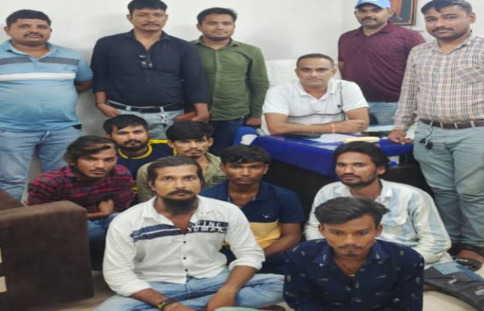 અમદાવાદમાં હથિયારો સાથે રિલ્સ બનાવવી ભારે પડી, પોલીસે સાત લોકોની ધરપકડ કરી