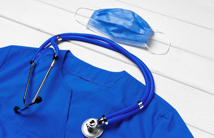 CAG lays bare Gujarat's poor healthcare system: 22 districts short of over 25% doctors