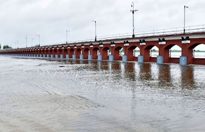 વડોદરાના ઉપરવાસમાં વરસાદ થતાં આજવા સરોવરની સપાટી વધીને 211.46 ફુટ થઈ