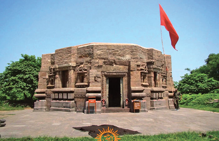 રક્તહીન બલિની અનોખી પરંપરા                    .
