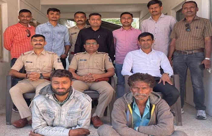 જામનગરના સીટી બી ડિવિઝન પોલીસ દ્વારા સંખ્યાબંધ બાઈક ચોરીનો ભેદ ઉકેલાયો: ત્રણની અટકાયત