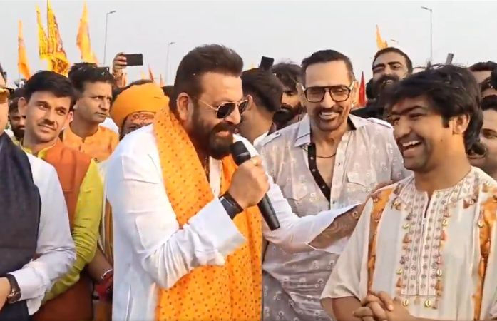 ધીરેન્દ્ર શાસ્ત્રીની યાત્રામાં સંજય દત્ત: કહ્યું- બાબા બાગેશ્વર પર પૂર્ણ વિશ્વાસ, ઉપર જવાનું કહેશે તો જતો રહીશ