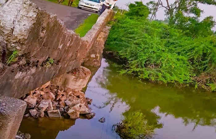 ખંભાળિયામાં વર્ષો જૂનો પુલ મધરાતે બેસી ગયો, ઘાત ટળી