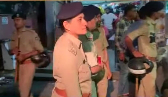તપન મર્ડર કેસ પછી DCP પન્ના મોમાયાનું 12 ટીમો સાથે કોમ્બિંગઃ8 શસ્ત્ર પકડાયાઃટોર્ચ સાથે ધાબા પોઇન્ટ મૂક્યા