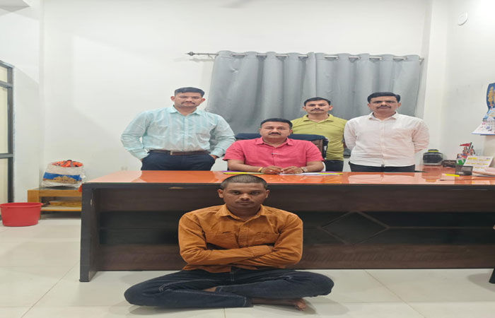 વાંકાનેરના પોલીસ મથકનો નાસતા ફરતો આરોપી ઝડપ્યો