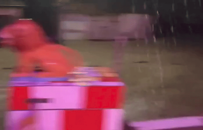 અમરેલી જિલ્લામાં મેઘમહેર: જન્માષ્ટમી પર્વે ધોધમાર વરસાદથી ખેડૂતોમાં ખુશીનો માહોલ, બાઇક ચાલક તણાયો