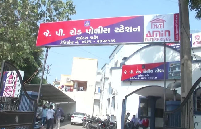વડોદરાની સ્નેહ મલ્ટી સ્પેશિયાલિટી હોસ્પિટલનું મેડિક્લેમ કૌભાંડ, ત્રણ દર્દીના બોગસ ક્લેમ પકડાતાં ગુનો નોંધાયો