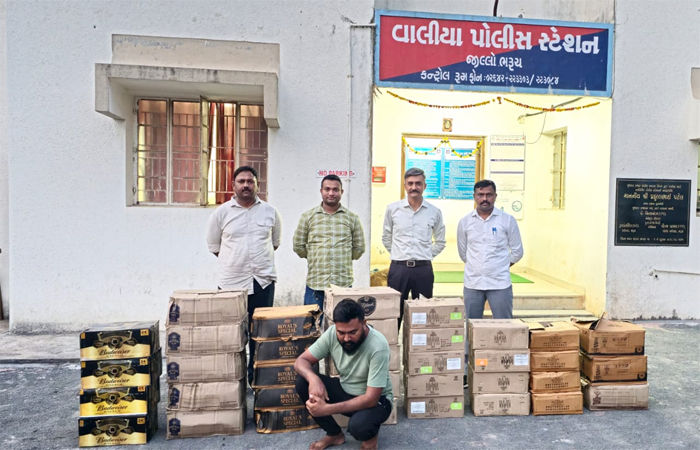 ભરૂચના દોલતપુર ગામે શેરડીના ખેતરમાંથી રૂ.4.81 લાખના દારૂ-બિયરના જથ્થા સાથે એક ઝડપાયો, એક ફરાર
