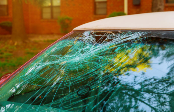 ₹4.7 lakh stolen from car outside jewellery showroom in Gandhinagar