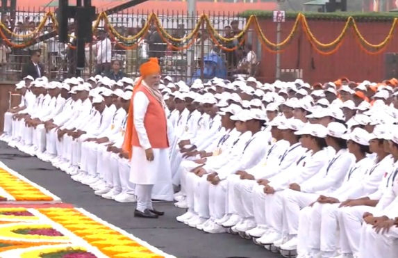 PM Modi addresses nation on I-Day: GST gift in Diwali, nuclear blackmail, and more