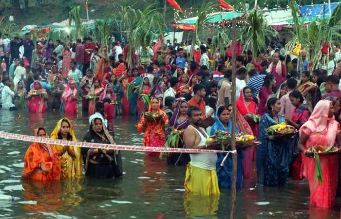 વડોદરામાં છઠ પૂજાની ઉત્સાહભેર ઉજવણી કરાઈ