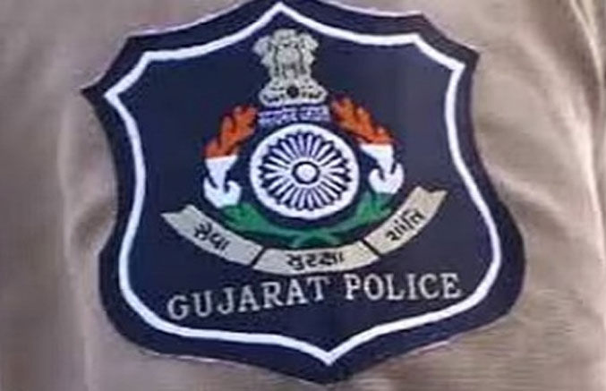 Four Patan cops booked in Ahmedabad fruit vendor abduction case