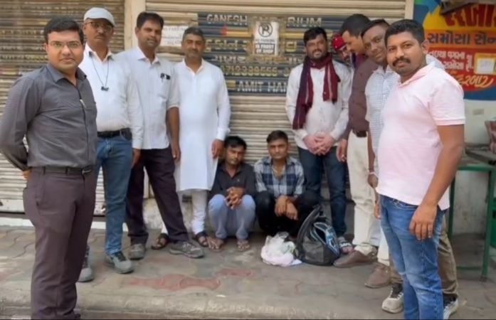 અમદાવાદમાં ક્રાઈમ બ્રાન્ચની મોટી કાર્યવાહી: ઘીકાંટા વિસ્તારમાંથી 12 લાખના મેફેડ્રોન ડ્રગ્સ સાથે બે ઝડપાયા