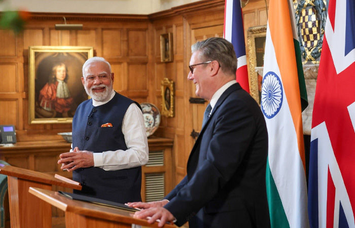 યુ.કે PMના ભાષણ વખતે વડાપ્રધાન મોદીએ ટ્રાન્સલેટરને એવું કહ્યું કે વીડિયો થયો વાયરલ