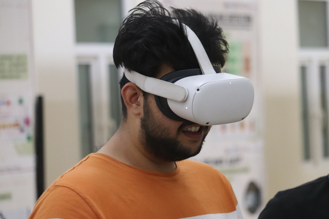 7 in 10 people own less devices than before, says report