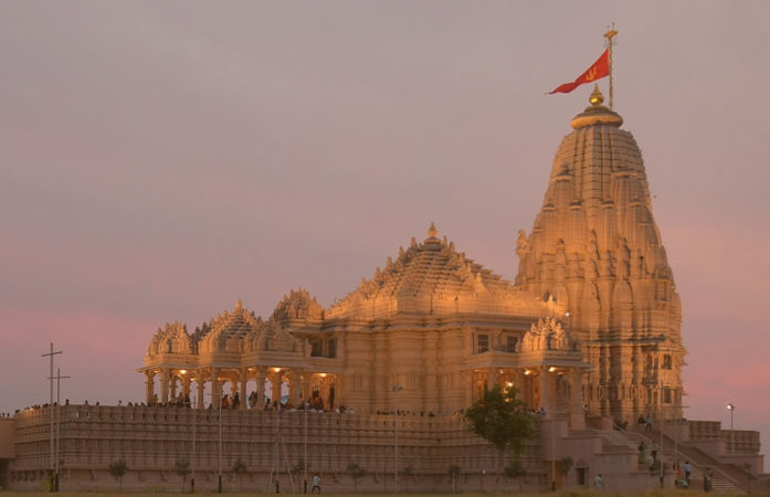 અમદાવાદ બાદ હવે સુરત અને લંડનમાં બનશે ખોડલધામ, ટ્રસ્ટનો મોટો નિર્ણય