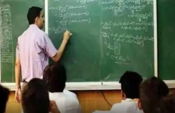 Gujarat spent over ₹2000 cr, but saw 2.4 lakh school dropouts in 2025