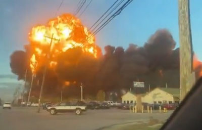 At least 3 dead, 11 injured in cargo plane crash in Kentucky, US