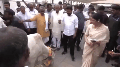 VIDEO: વાહ સાહેબ, તમારો પાવર!  મુખ્યમંત્રીએ બોડીગાર્ડને જાહેરમાં લાફો ઝીંક્યો