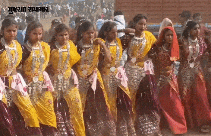 VIDEO | 'ભંગુરિયા' મેળો: છોટાઉદેપુર અને MPના સરહદી વિસ્તારોમાં હોળીનો થનગનાટ, આદિવાસી સંસ્કૃતિના અનોખા દર્શન