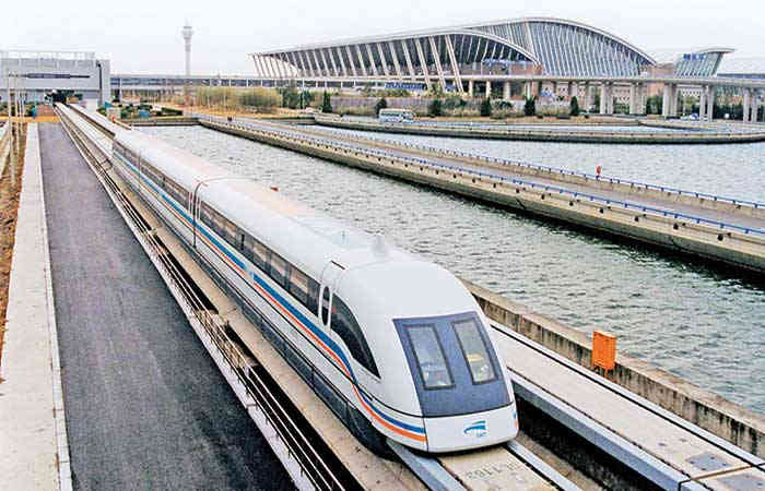 જમીનથી 3 ઇંચ અધ્ધર રહી દોડતી મેગ્લેવ ટ્રેન