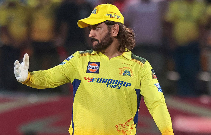 IPL 2025 પહેલા મોટા સમાચાર: CSK ધોનીને રિટેન કરવા તૈયાર, પણ પૈસા મામલે આપ્યો ઝટકો