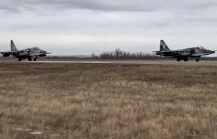 Ukraine comes under massive Russian air attacks