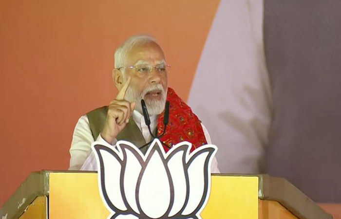 કોંગ્રેસના 'વારસદાર' આપણા દેવી-દેવતાને ભગવાન નથી માનતા, PM મોદીએ રાહુલ ગાંધી પર સાધ્યું નિશાન