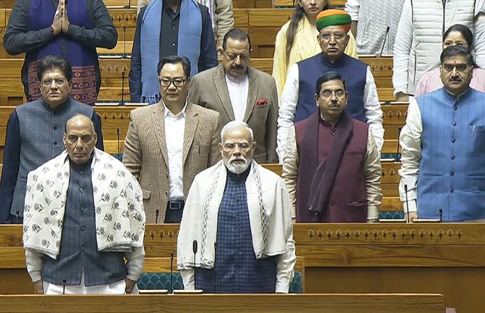 'વંદે માતરમ્' માટે નવા નિયમો જાહેર: રાષ્ટ્રગાન પહેલાં ગાવું પડશે રાષ્ટ્રગીત, ઊભા થવું ફરજિયાત