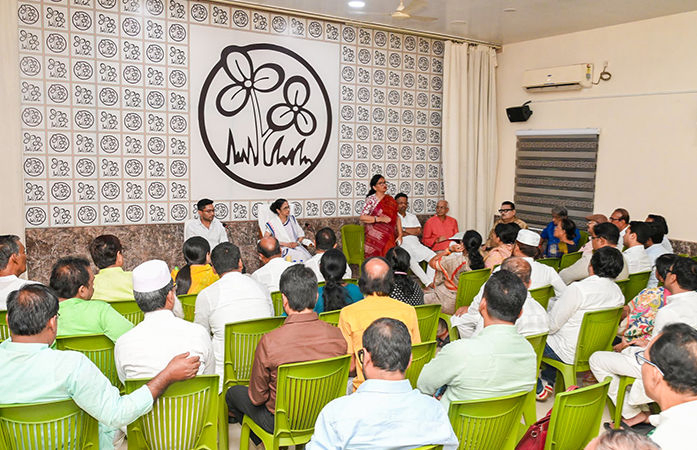 મમતાની પાર્ટી તૃણમૂલ કોંગ્રેસ સામે નવું સંકટ, પાર્ટીનું હેડક્વાર્ટર ખાલી કરવાની નોબત આવી